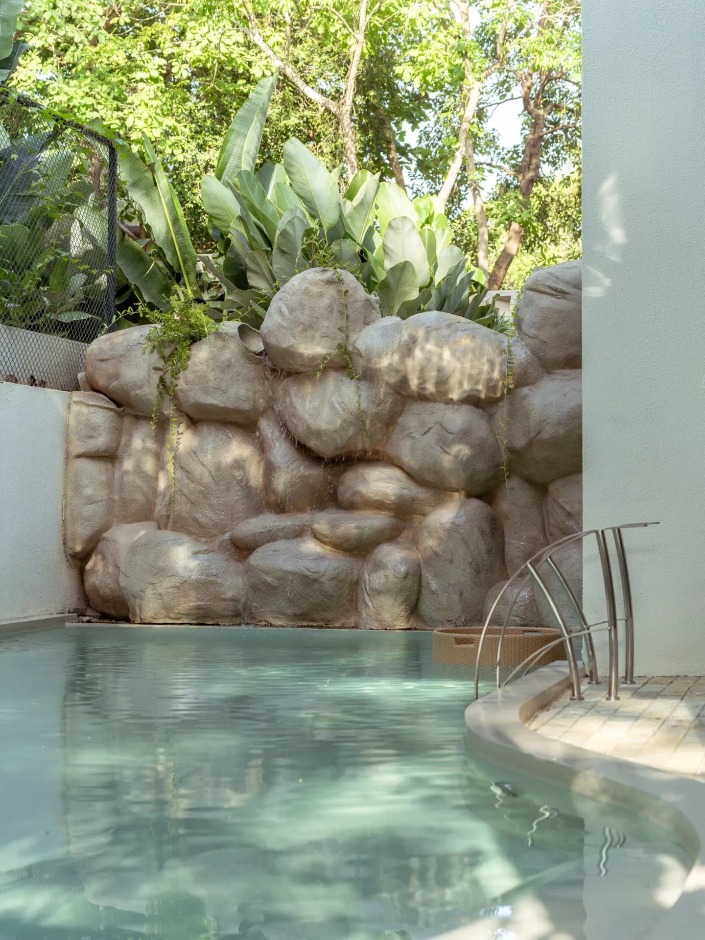 Pool loungers